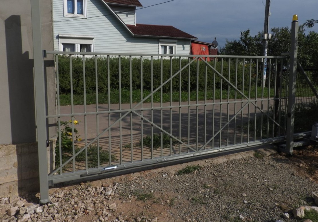 Откатные ворота на винтовых сваях решетчатые 5000х2000