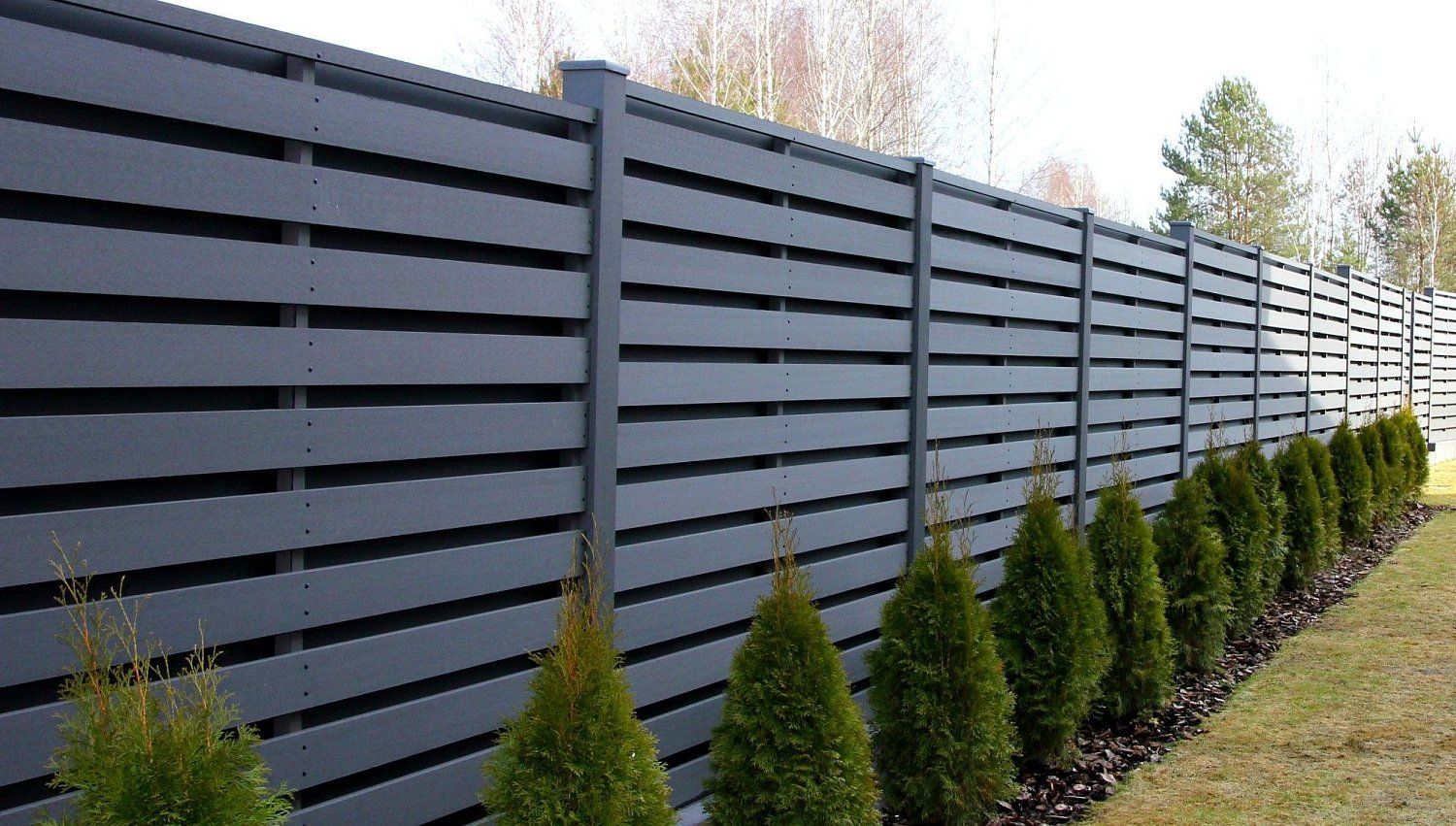 Забор из реечного ДПК