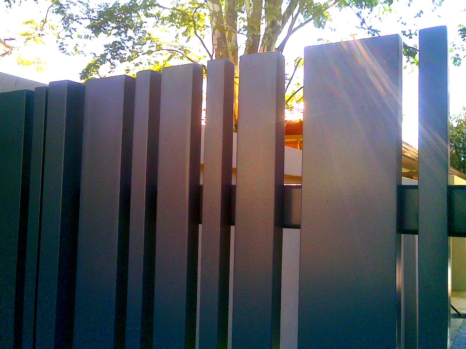 реечный вертикальный забор