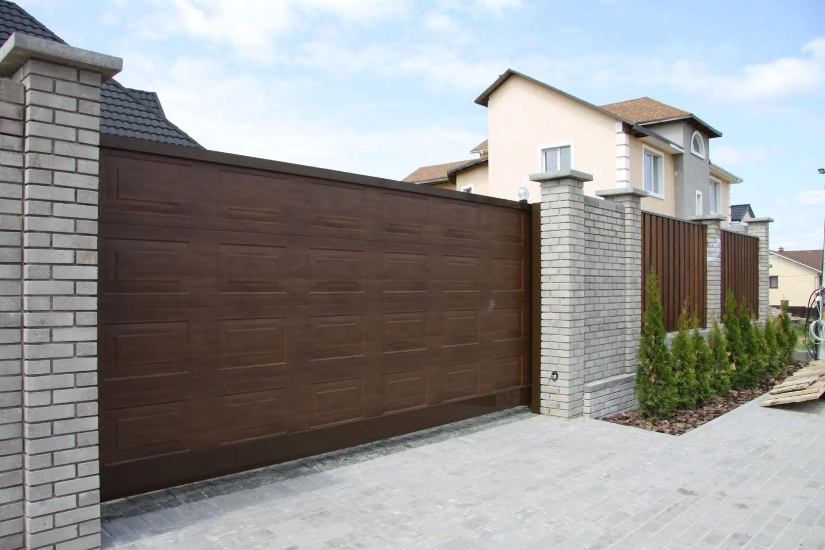 Алюминиевые откатные ворота